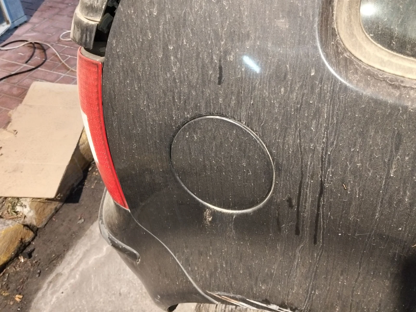 Foto de TAPA EXTERIOR COMBUSTIBLE VOLKSWAGEN POLO IV (9N1)