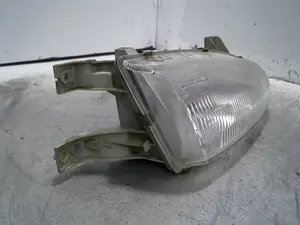 Foto de FARO DERECHO HYUNDAI ACCENT (LC) 1.3 12V CAT (75 CV / 55 KW) referencia 9210522060 foto 4