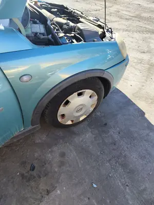 Foto de ALETA DELANTERA DERECHA OPEL CORSA C 1.2 16V CAT (Z 12 XEP / LB4) (80 CV / 59 KW)