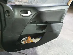 Foto de GUARNECIDO PUERTA DELANTERA DERECHA FORD FIESTA (CBK) 1.4 16V CAT (80 CV / 59 KW) referencia 1378817 foto 2