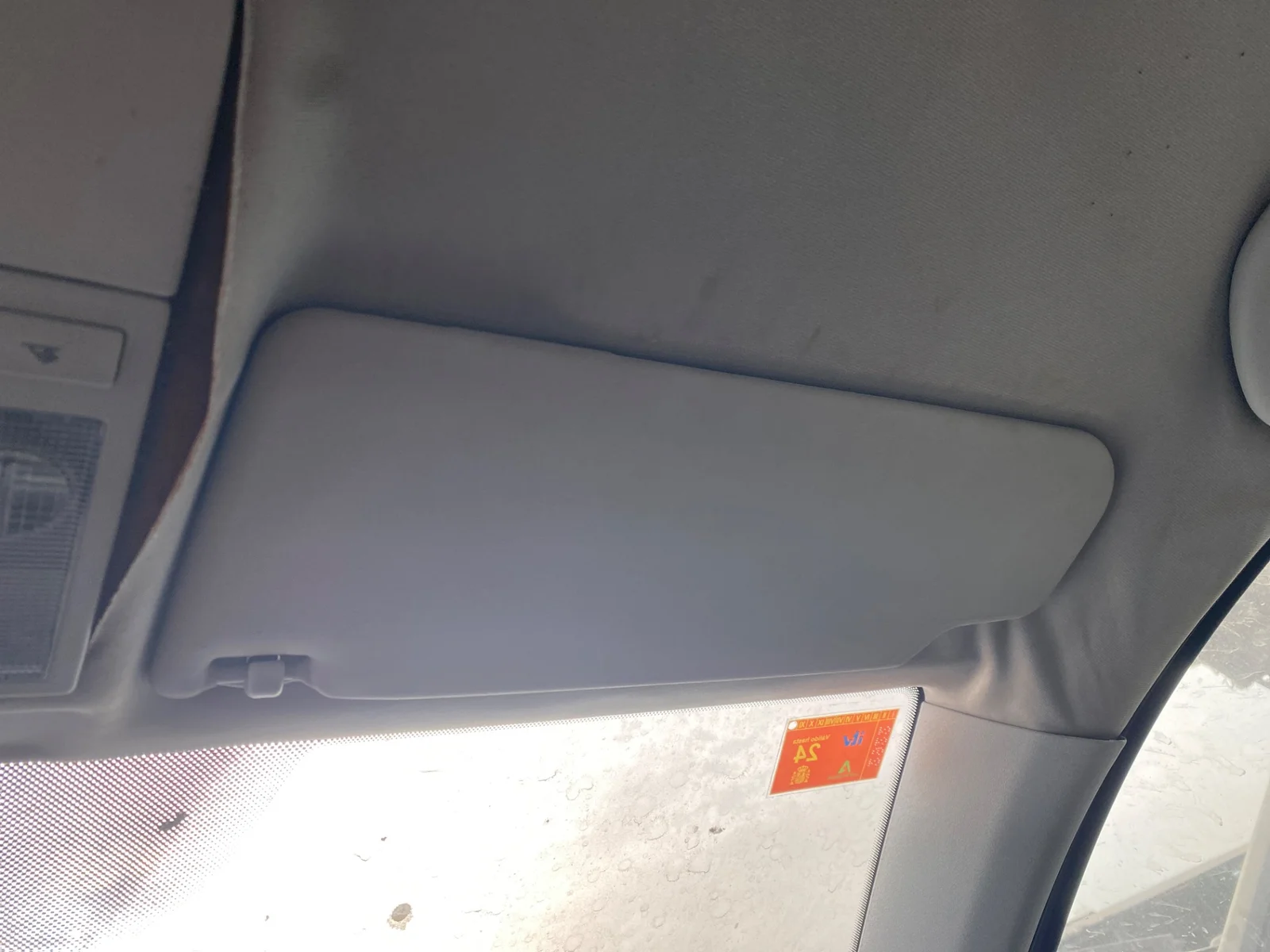 Foto de PARASOL DERECHO VOLKSWAGEN POLO IV (9N3) 1.4 FSI (86 CV / 63 KW)