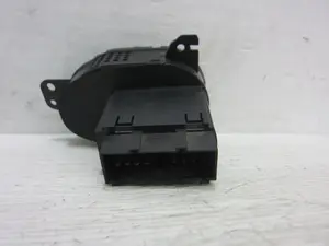 Foto de MANDO LUCES FORD FOCUS BERLINA (CAK) 1.8 TDCi CAT (101 CV / 74 KW) referencia 2M5T13A024EA foto 4
