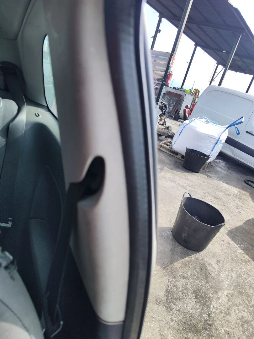 Foto de CINTURON SEGURIDAD DELANTERO IZQUIERDO FORD FIESTA (CBK) 1.4 TDCi CAT (68 CV / 50 KW)