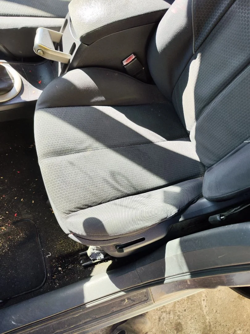Foto de ASIENTO DELANTERO IZQUIERDO RENAULT MEGANE II BERLINA 5P 1.5 dCi Diesel (101 CV / 74 KW)