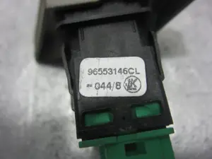 Foto de INTERRUPTOR CITROEN XSARA BERLINA 1.6 16V CAT (NFU / TU5JP4) (109 CV / 80 KW) referencia 96553146CL foto 4