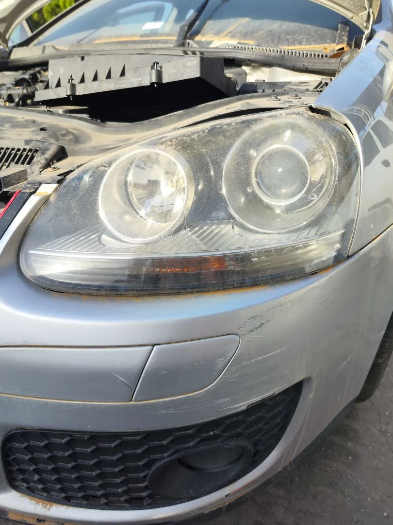 Foto de FARO IZQUIERDO VOLKSWAGEN GOLF V (1K1)(10.2003) 1.4 16V TSI (170 CV / 125 KW) referencia 1K6941039