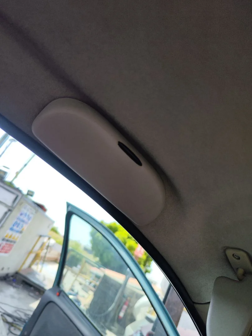 Foto de ASIDERO TECHO DELANTERO IZQUIERDO OPEL CORSA C 1.2 16V CAT (Z 12 XE / LW4) (75 CV / 55 KW) referencia 13110328