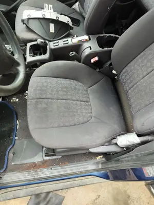 Foto de ASIENTO DELANTERO IZQUIERDO MERCEDES-BENZ CLASE A (BM 168) 1.4 CAT (82 CV / 60 KW)
