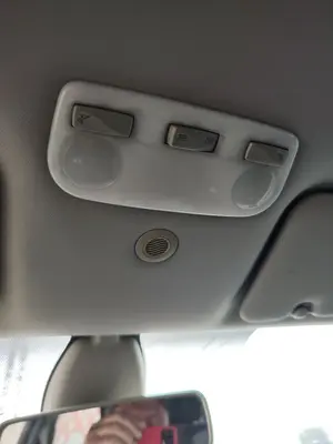 Foto de LUZ INTERIOR RENAULT MEGANE III BERLINA 5P 1.5 dCi Diesel FAP (110 CV / 81 KW) referencia 264300008R