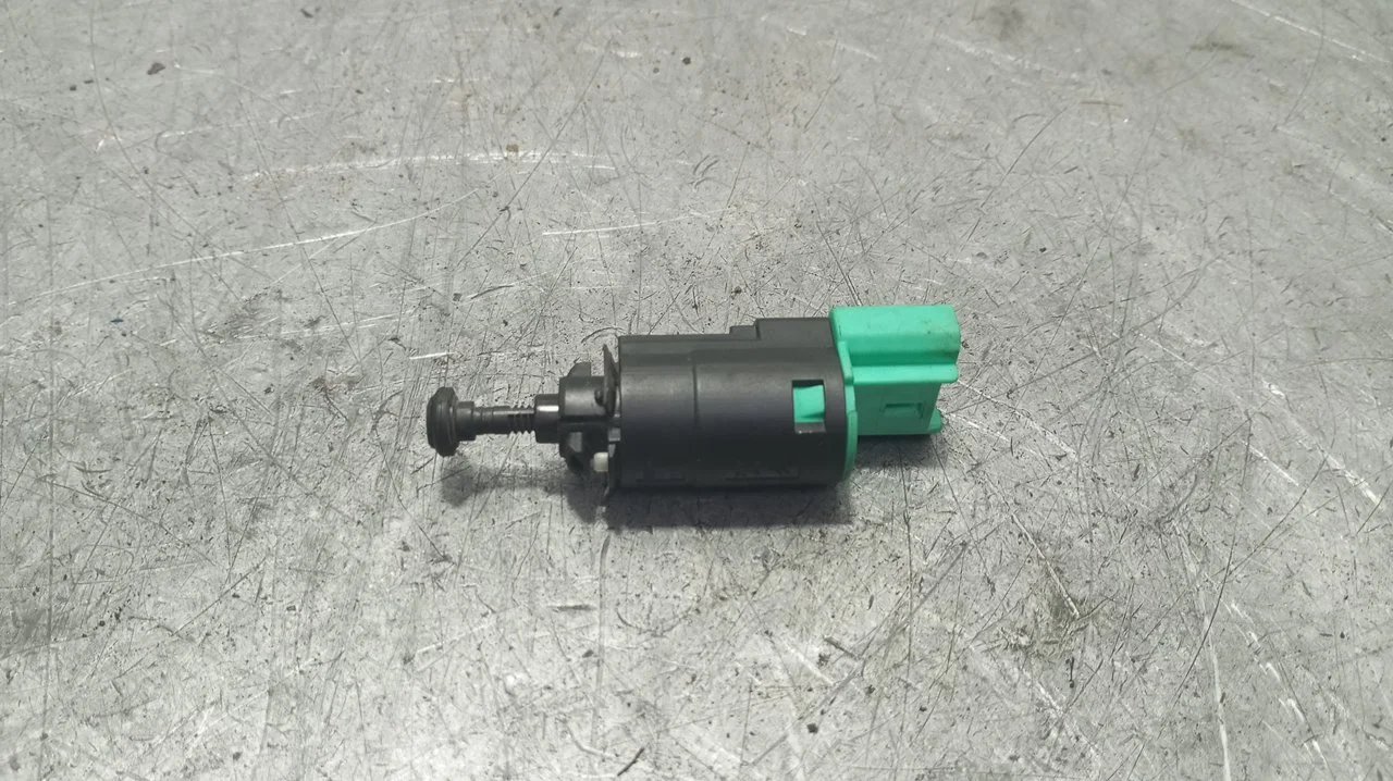 Foto de INTERRUPTOR CITROEN GRAND C4 PICASSO 1.6 16V HDi FAP (109 CV / 80 KW) referencia 95835T02