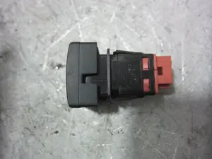 Foto de INTERRUPTOR CITROEN C4 PICASSO 1.6 16V HDi FAP (109 CV / 80 KW) referencia 96476624XT foto 2