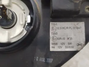 Foto de FARO DELANTERO HONDA FES /SH /SES /DYLAN /PS 125 125 cm3 - 10 kW CAT-U (14 CV / 10 KW) referencia 50R-000735 foto 4