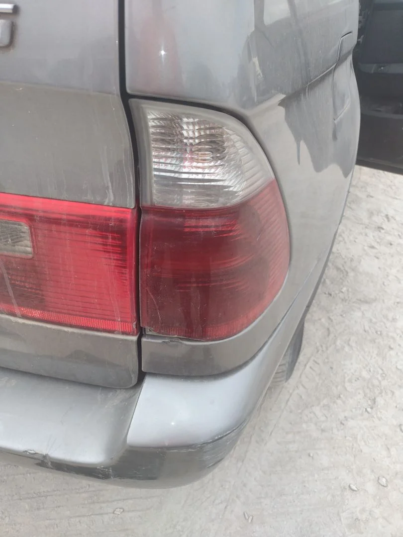 Foto de PILOTO TRASERO DERECHO BMW SERIE X5 (E53) 3.0 Turbodiesel CAT (218 CV / 160 KW)