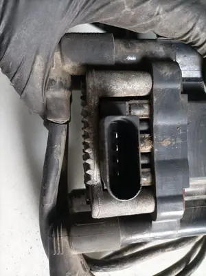 Foto de BOBINA ENCENDIDO SEAT IBIZA (6K1) 1.4 16V (75 CV / 55 KW) referencia 0986221048 foto 3