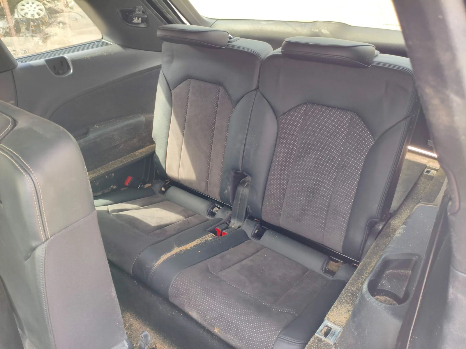 Foto de ASIENTOS TERCERA FILA AUDI SQ7 (4MB) 4.0 V8 TDI (435 CV / 320 KW)
