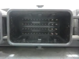 Foto de CENTRALITA MOTOR UCE RENAULT LAGUNA II (BG0) 1.9 dCi Diesel (120 CV / 88 KW) referencia 8200527713 foto 5