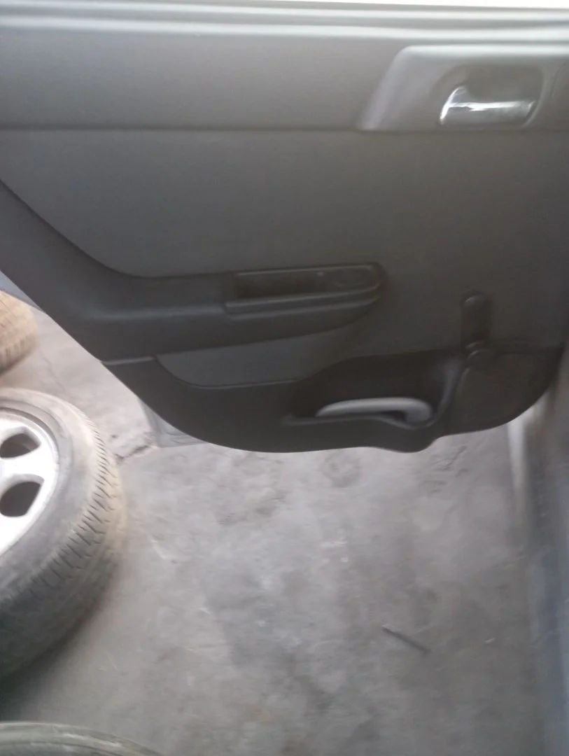 Foto de GUARNECIDO PUERTA TRASERA IZQUIERDA OPEL ASTRA G BERLINA 1.6 CAT (Z 16 SE / L55) (84 CV / 62 KW) referencia 13245783