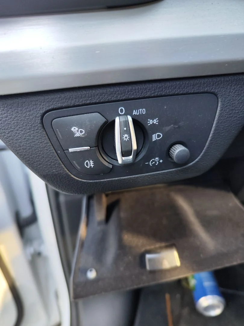 Foto de MANDO LUCES AUDI Q5 FYG Híbrido 220 kW (2.0 Ltr. - 195 kW TFSI) (299 CV / 220 KW) referencia 4M0941531AA