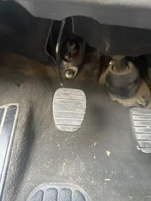 Foto de PEDAL EMBRAGUE RENAULT LAGUNA II (BG0) 2.0  (135 CV / 99 KW)
