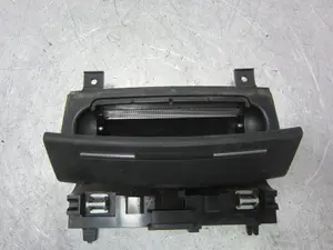 Foto de CENICERO AUDI A3 (8P1) 1.9 TDI (105 CV / 77 KW) referencia 8P0857951 foto 3
