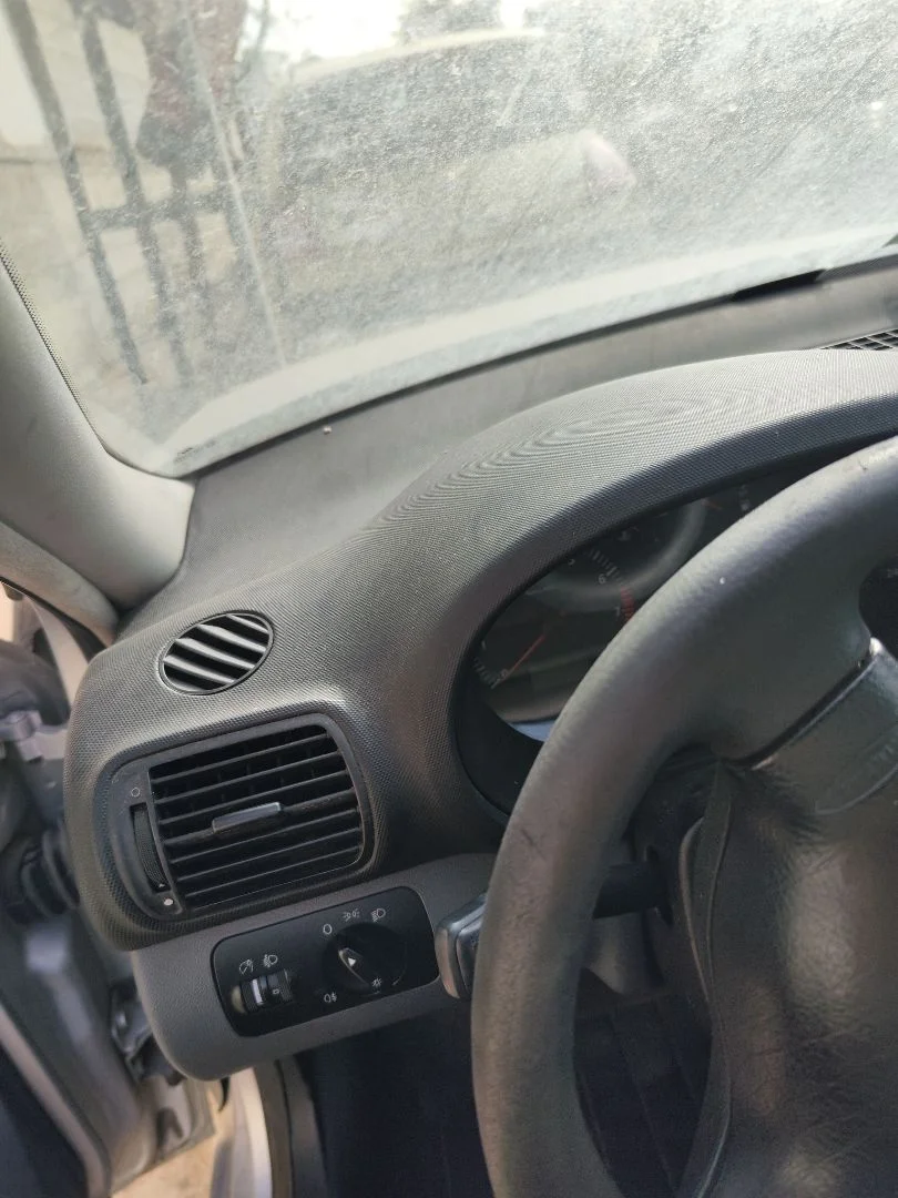 Foto de SALPICADERO SEAT LEON (1M1) 1.6 (101 CV / 74 KW) referencia 1M1857041N FKZ