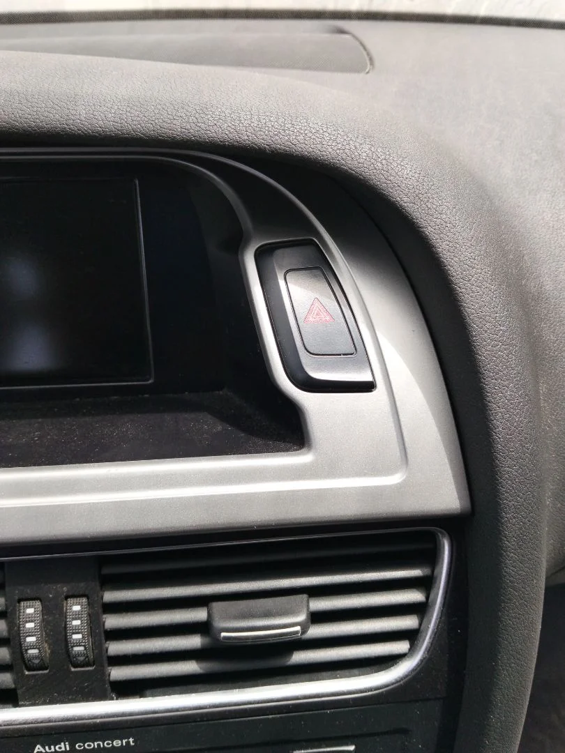 Foto de WARNING AUDI A4 BERLINA (8K2) 2.0 16V TDI (143 CV / 105 KW)