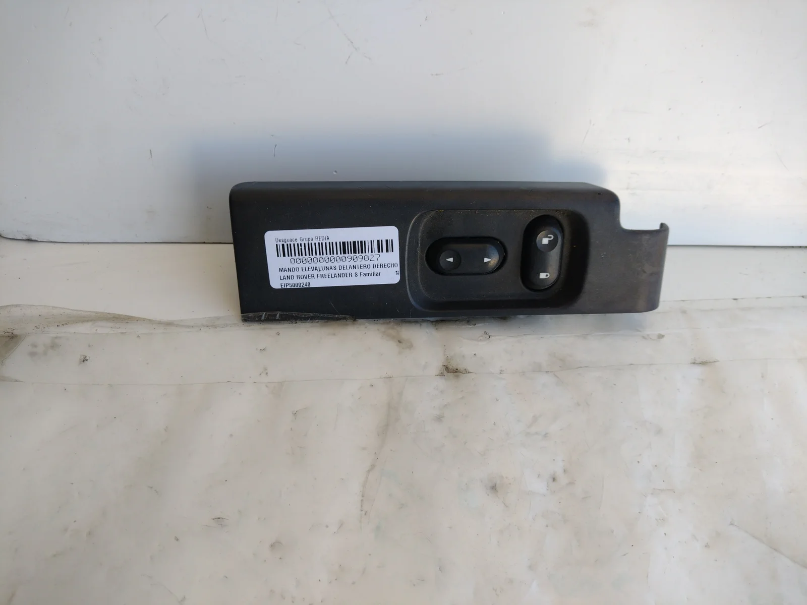 Foto de MANDO ELEVALUNAS DELANTERO DERECHO LAND ROVER FREELANDER (LN) referencia EIP5000240