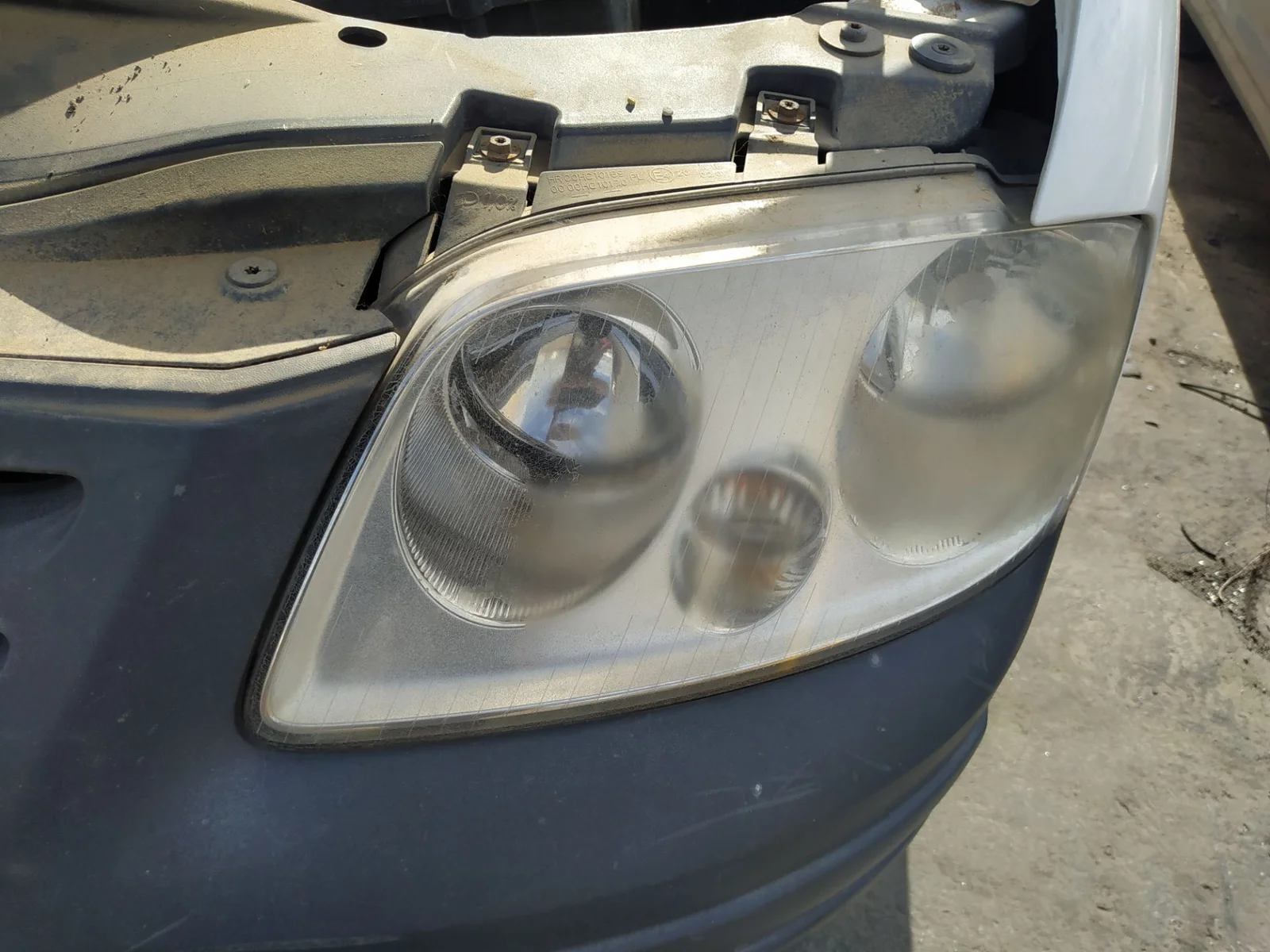 Foto de FARO IZQUIERDO VOLKSWAGEN CADDY (2K)(02.2004) 1.9 TDI (105 CV / 77 KW)