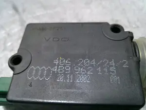 Foto de ACTUADOR CIERRE AUDI A3 (8L) 1.9 TDI (101 CV / 74 KW) referencia 4B9962115 foto 3