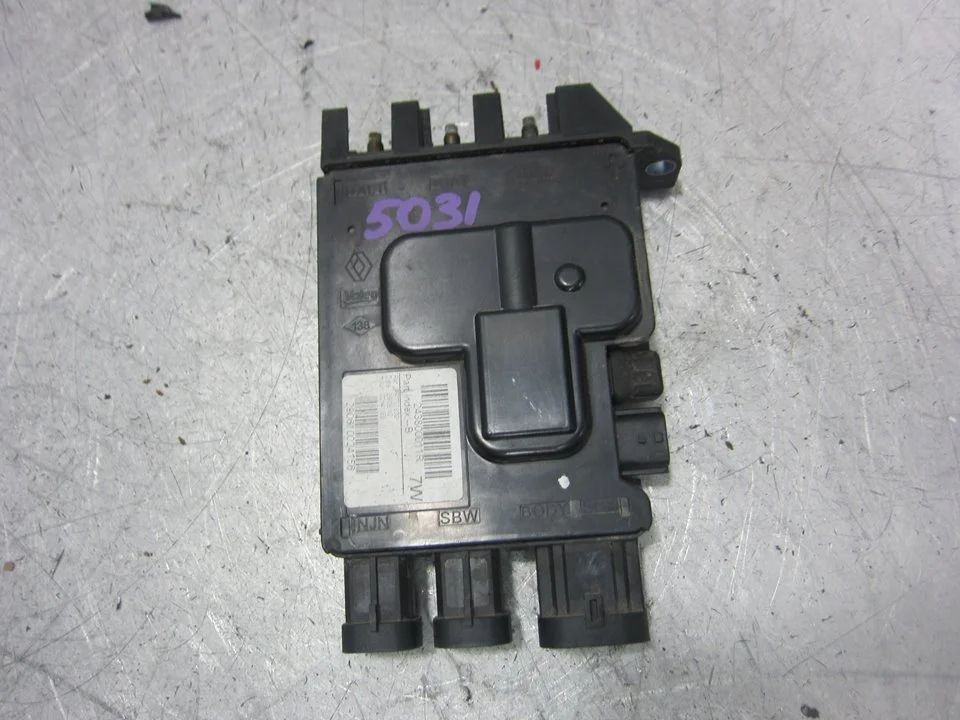 Foto de MODULO ELECTRONICO RENAULT SCENIC III (JZ) 1.6 16V (110 CV / 81 KW) referencia 243800011R