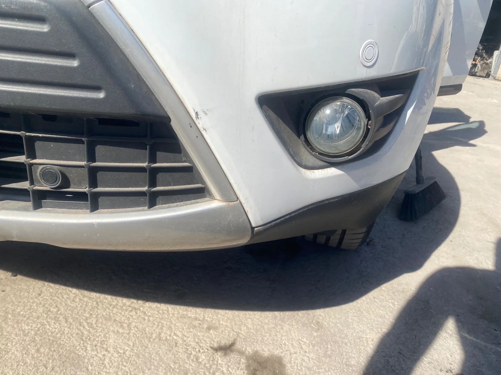 Foto de FARO ANTINIEBLA IZQUIERDO FORD KUGA (CBV) 2.0 TDCi CAT (136 CV / 100 KW)