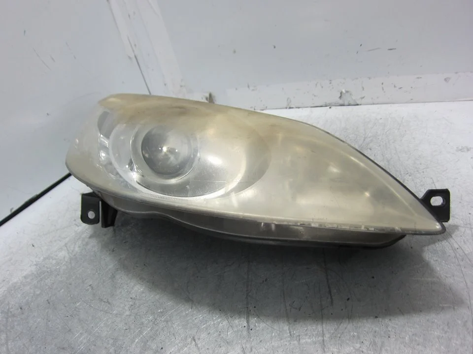 Foto de FARO DERECHO PEUGEOT 407 2.0 16V HDi FAP CAT (RHR / DW10BTED4) (136 CV / 100 KW) referencia 9660235980