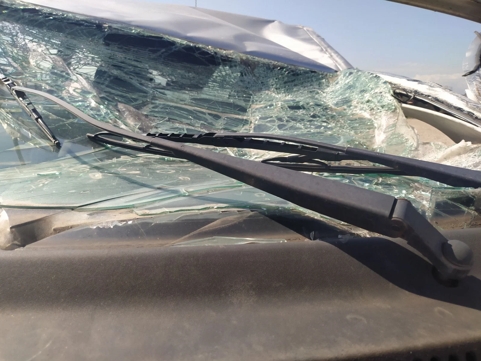 Foto de BRAZO LIMPIA DELANTERO DERECHO VOLKSWAGEN FOX (5Z1)(04.2005) 1.4 (75 CV / 55 KW) referencia 5Z0955410C