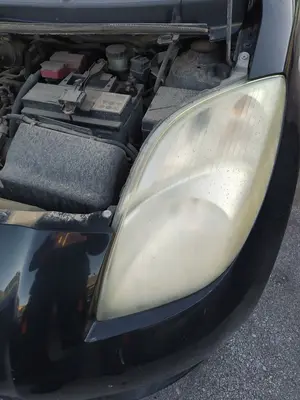 Foto de FARO IZQUIERDO TOYOTA YARIS (KSP9/SCP9/NLP9) 1.4 Turbodiesel CAT (90 CV / 66 KW)