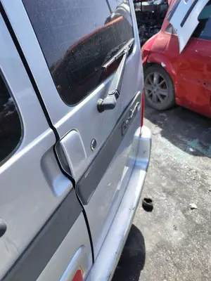 Foto de MOTOR LIMPIA TRASERO CITROEN BERLINGO 2.0 HDi CAT (RHY / DW10TD) (90 CV / 66 KW) foto 2