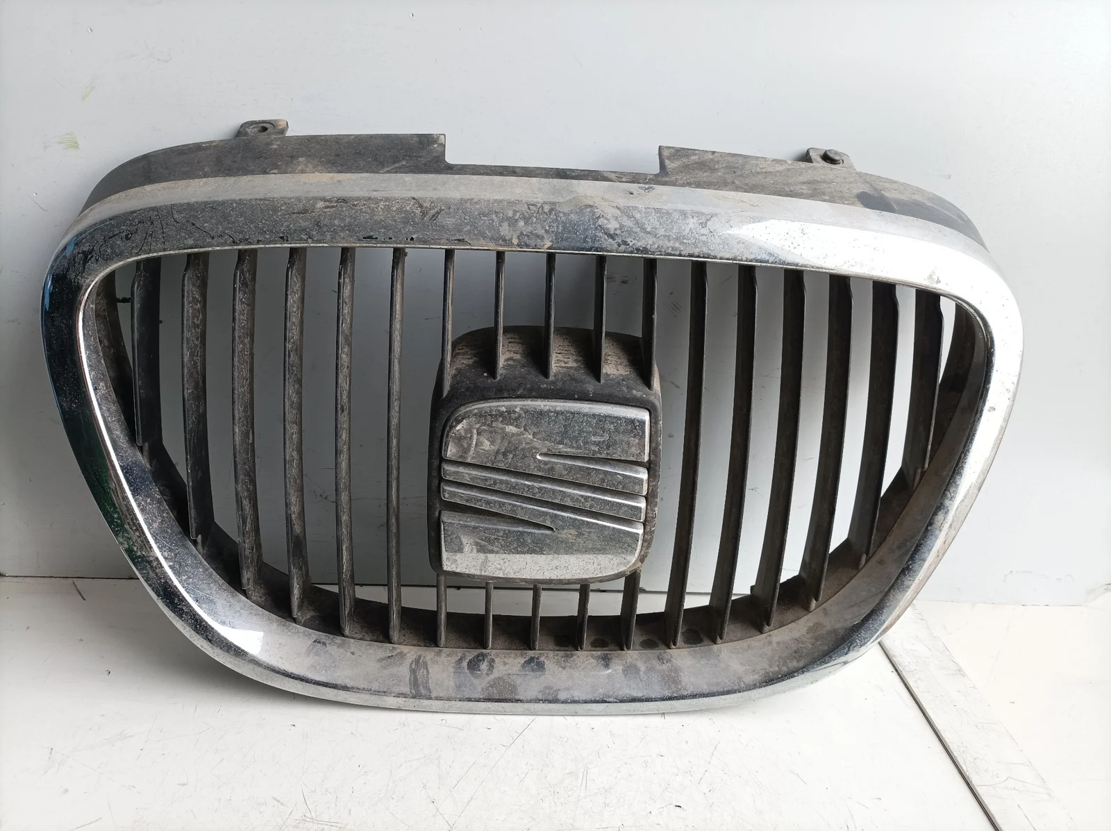 Foto de REJILLA DELANTERA SEAT ALTEA XL (5P5) referencia 5P0853679