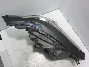 Foto de FARO IZQUIERDO LEXUS RX (GGL1/GYL1) referencia 8990848030 foto 4