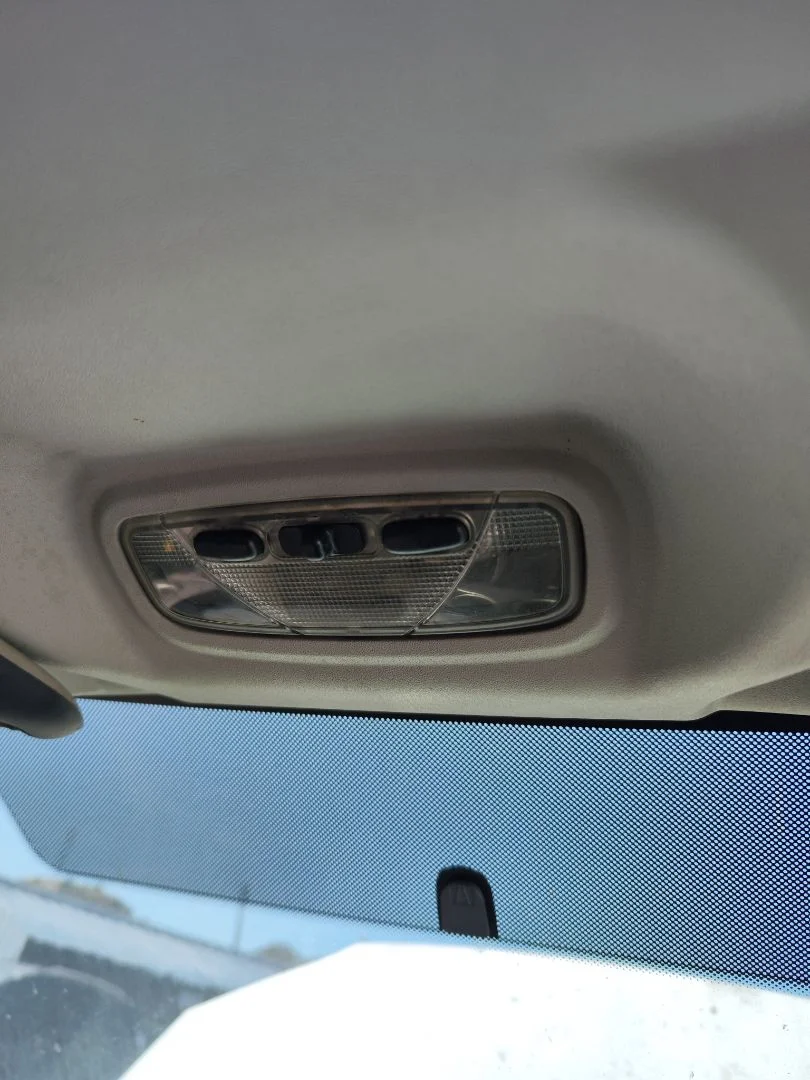 Foto de LUZ INTERIOR FORD TRANSIT CONNECT (TC7) 1.8 TDCi CAT (90 CV / 66 KW)