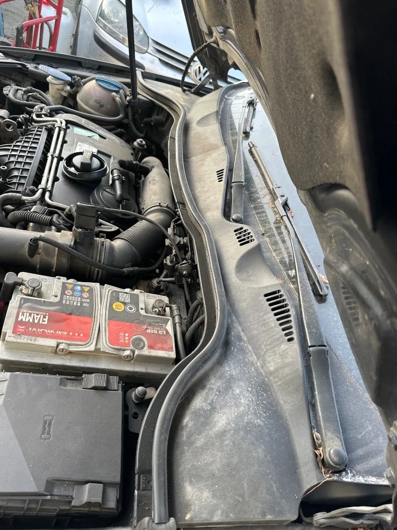 Foto de TORPEDO VOLKSWAGEN PASSAT BERLINA (3C2) 2.0 TDI (140 CV / 103 KW)