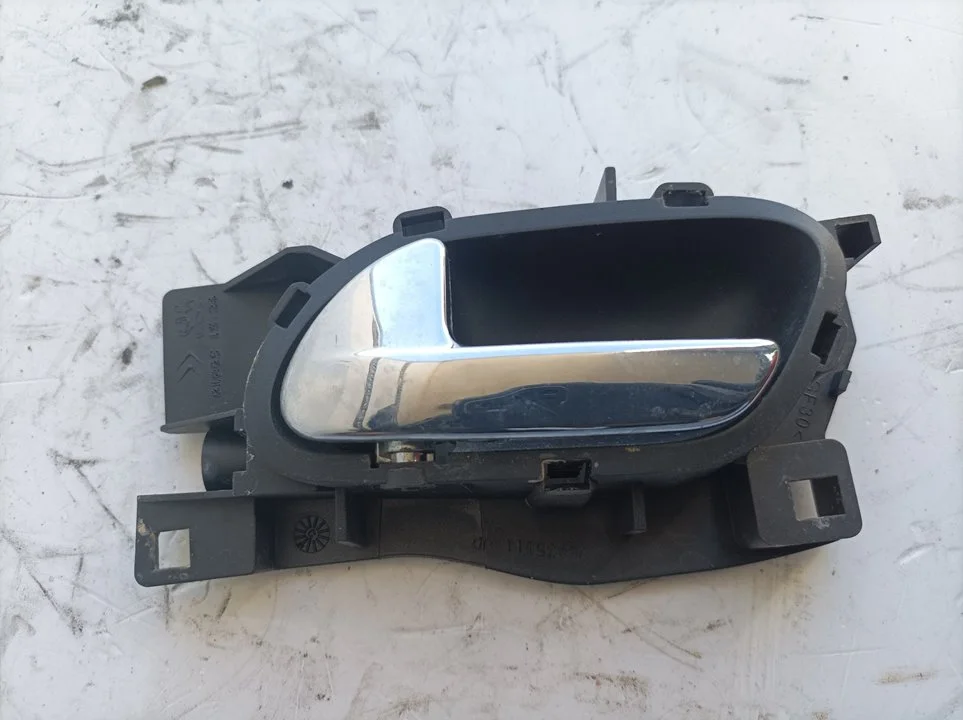 Foto de MANETA INTERIOR TRASERA IZQUIERDA CITROEN C4 BERLINA 2.0 16V CAT (RFN / EW10J4) (136 CV / 100 KW) referencia 96435311