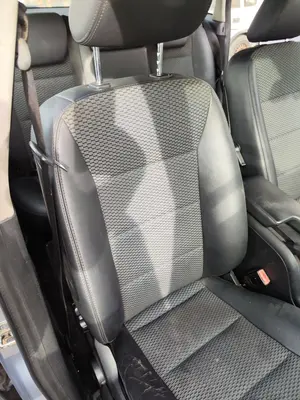 Foto de ASIENTO TRASERO MEDIO MERCEDES-BENZ CLASE B (BM 245) 2.0 CDI CAT (109 CV / 80 KW) foto 2