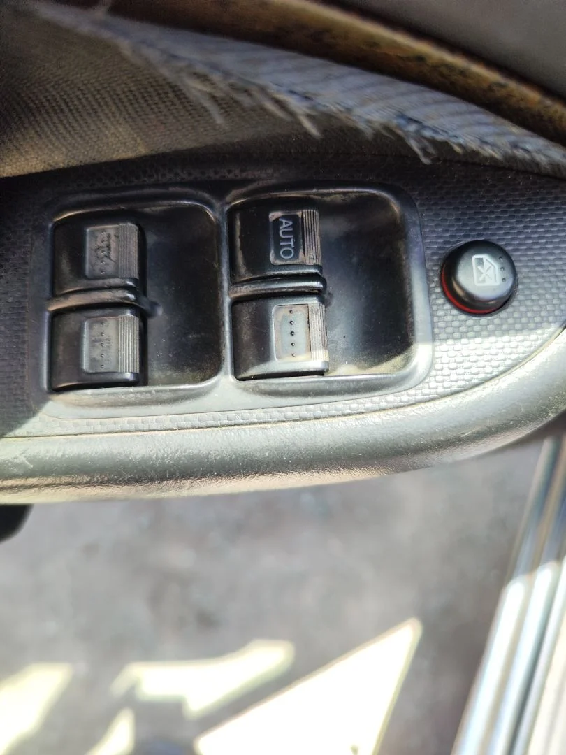 Foto de MANDO ELEVALUNAS DELANTERO IZQUIERDO HONDA CIVIC AERODECK (MB/MC) 1.6 CAT (D 16 B 2) (116 CV / 85 KW)