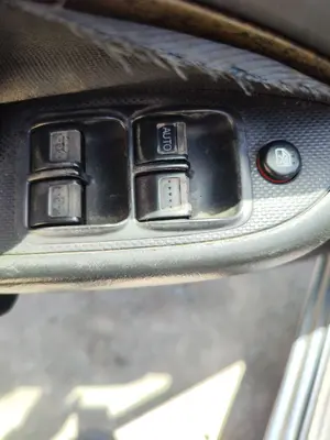 Foto de MANDO ELEVALUNAS DELANTERO IZQUIERDO HONDA CIVIC AERODECK (MB/MC) 1.6 CAT (D 16 B 2) (116 CV / 85 KW)