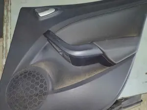 Foto de GUARNECIDO PUERTA TRASERA DERECHA SEAT IBIZA BERLINA (6J5) 1.9 TDI (105 CV / 77 KW) referencia 6J4867212 foto 7