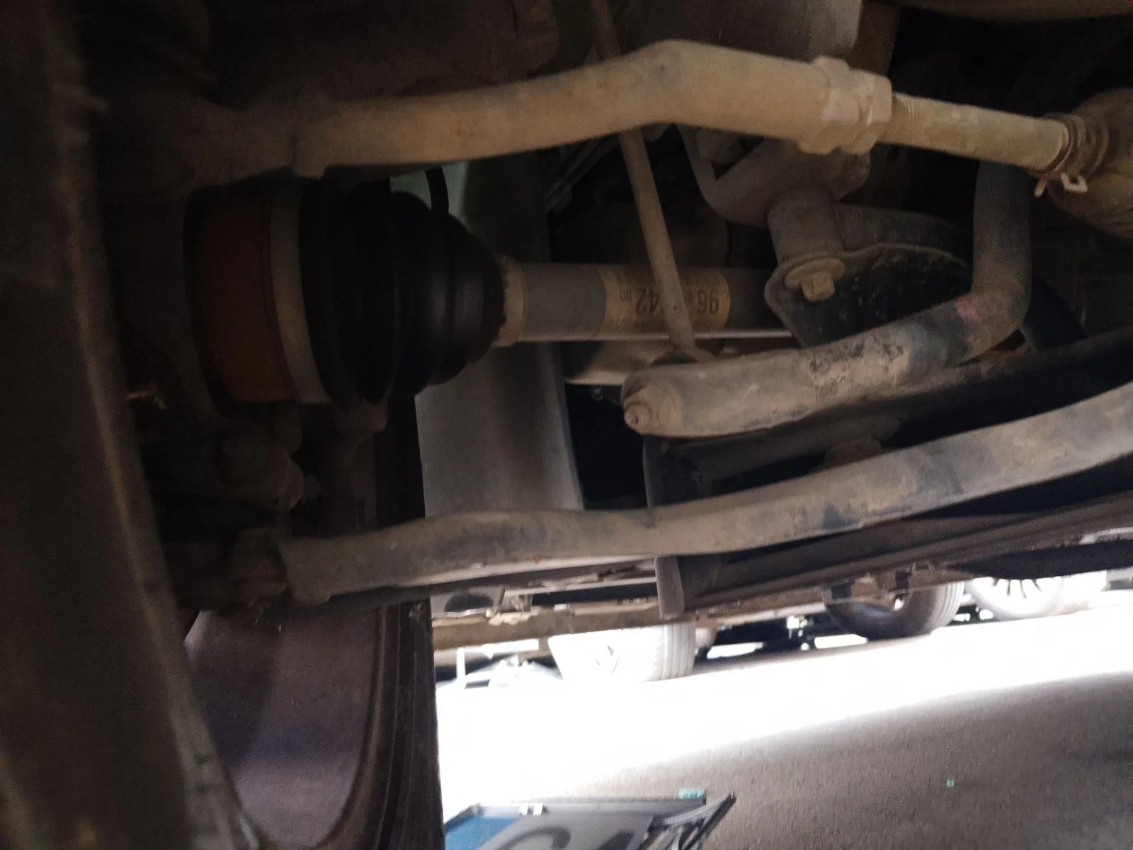 Foto de BRAZO SUSPENSION DELANTERO IZQUIERDO CITROEN C3 PICASSO 1.6 16V (120 CV / 88 KW)