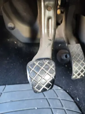 Foto de PEDAL FRENO SEAT CORDOBA BERLINA (6L2) 1.9 TDI (131 CV / 96 KW)