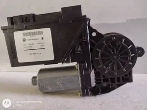 Foto de MOTOR ELEVALUNAS DELANTERO IZQUIERDO VOLKSWAGEN TOUAREG (7L6) 2.5 TDI DPF (174 CV / 128 KW) referencia 3D1959793 foto 3