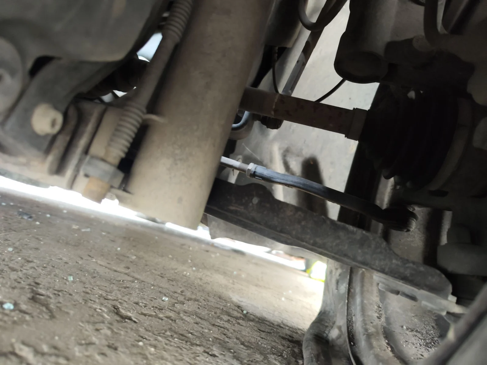 Foto de BRAZO SUSPENSION DELANTERO IZQUIERDO RENAULT MEGANE III BERLINA 5P 1.5 dCi Diesel FAP (110 CV / 81 KW)