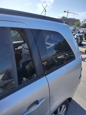Foto de LUNA CUSTODIA TRASERA IZQUIERDA OPEL ZAFIRA B 1.9 CDTI (120 CV / 88 KW)