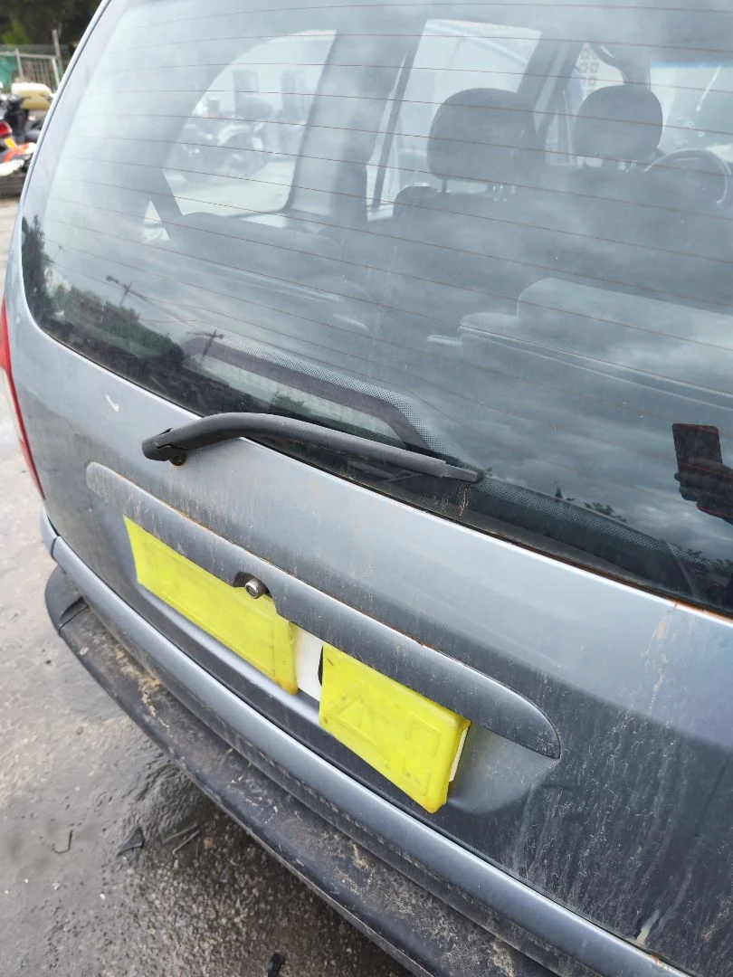 Foto de BRAZO LIMPIA TRASERO OPEL ZAFIRA A 2.0 DTI (101 CV / 74 KW)